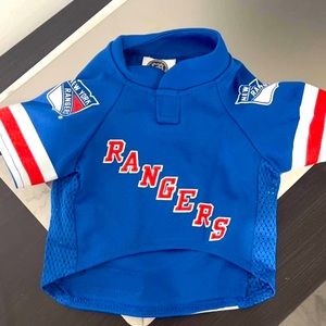 NY Rangers dog jersey. Brand new never worn